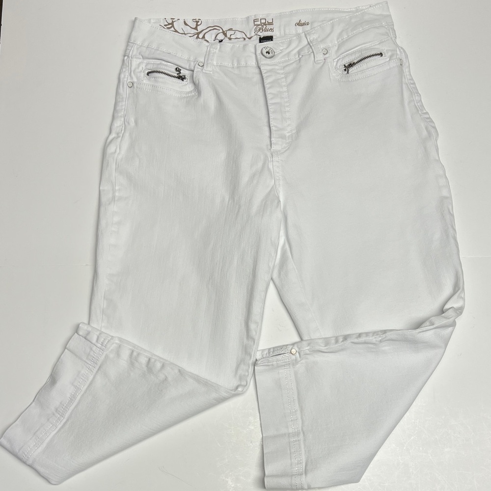 White Denim Capri Jeans with Zipper Pockets Size 8